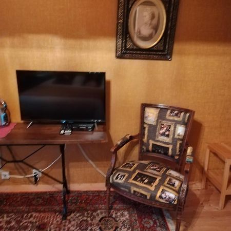 Ferienwohnung Chambre D'Hotes Acces Separe Et Possibilite Table D'Hotes Sur Reservation Ver  Exterior foto